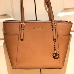 Michale Kors Jet Setter Tote